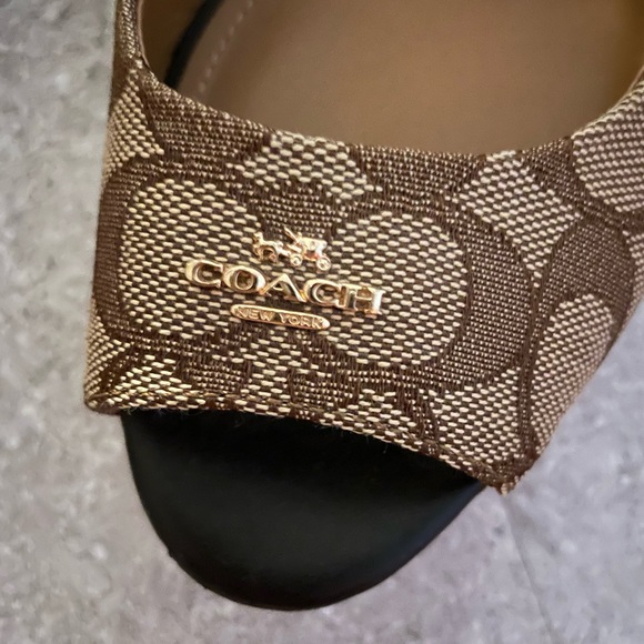 Coach wedges - size 8 - Picture 3 of 4